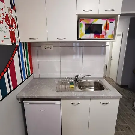 Fiesta Siesta Social * Split