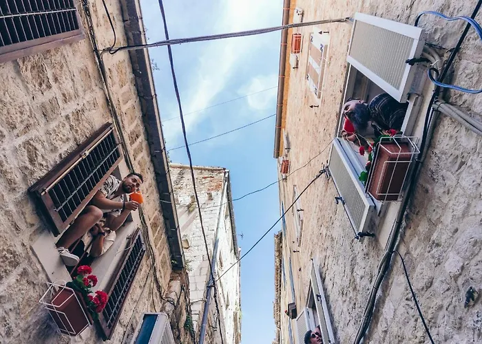 旅馆 Fiesta Siesta Social